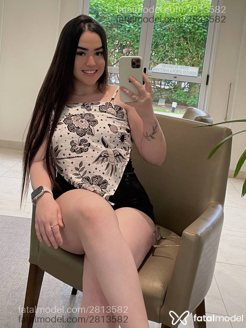 Acompanhante mulher com cabelo castanho de olhos castanhos em Bento Gonçalves Acompanhante mulher com cabelo castanho de olhos castanhos em Bento Gonçalves - Natss