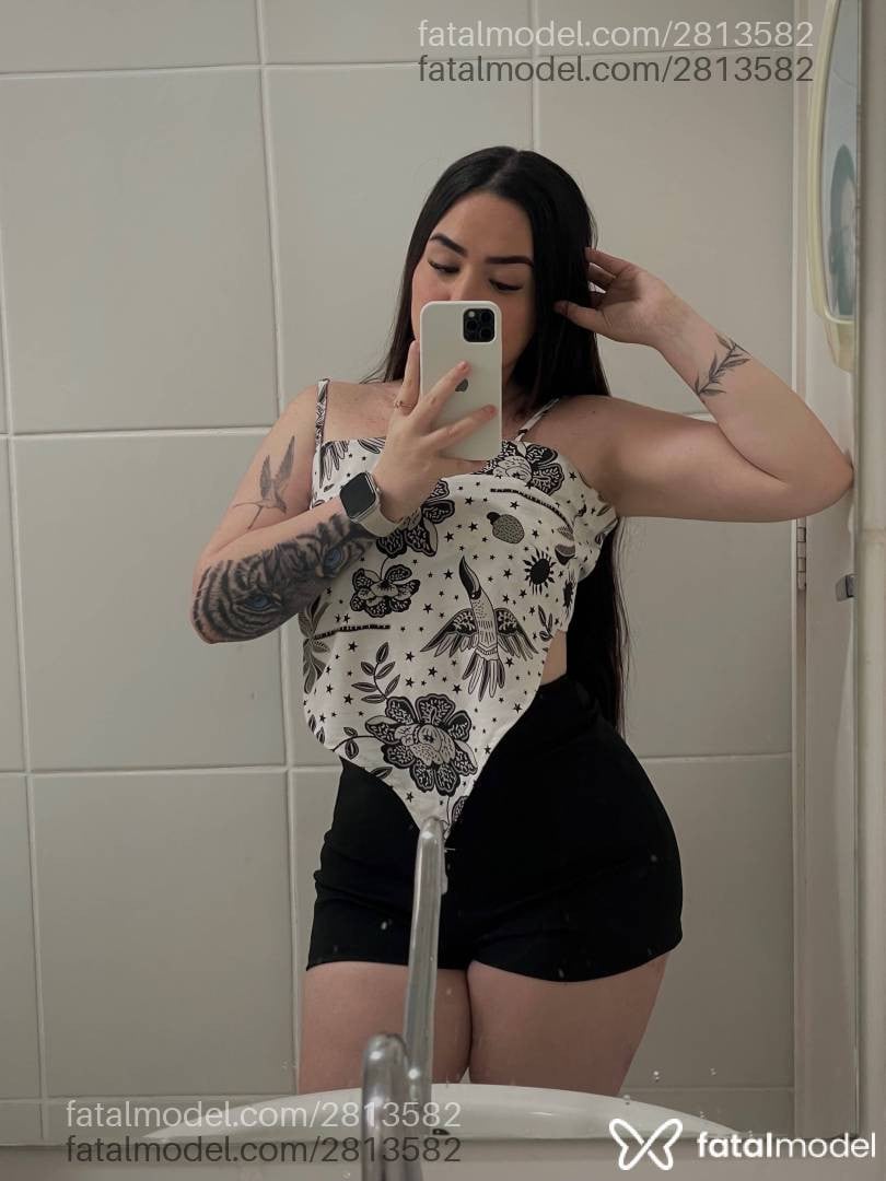 Acompanhante mulher com cabelo castanho de olhos castanhos em Bento Gonçalves Acompanhante mulher com cabelo castanho de olhos castanhos em Bento Gonçalves - Natss
