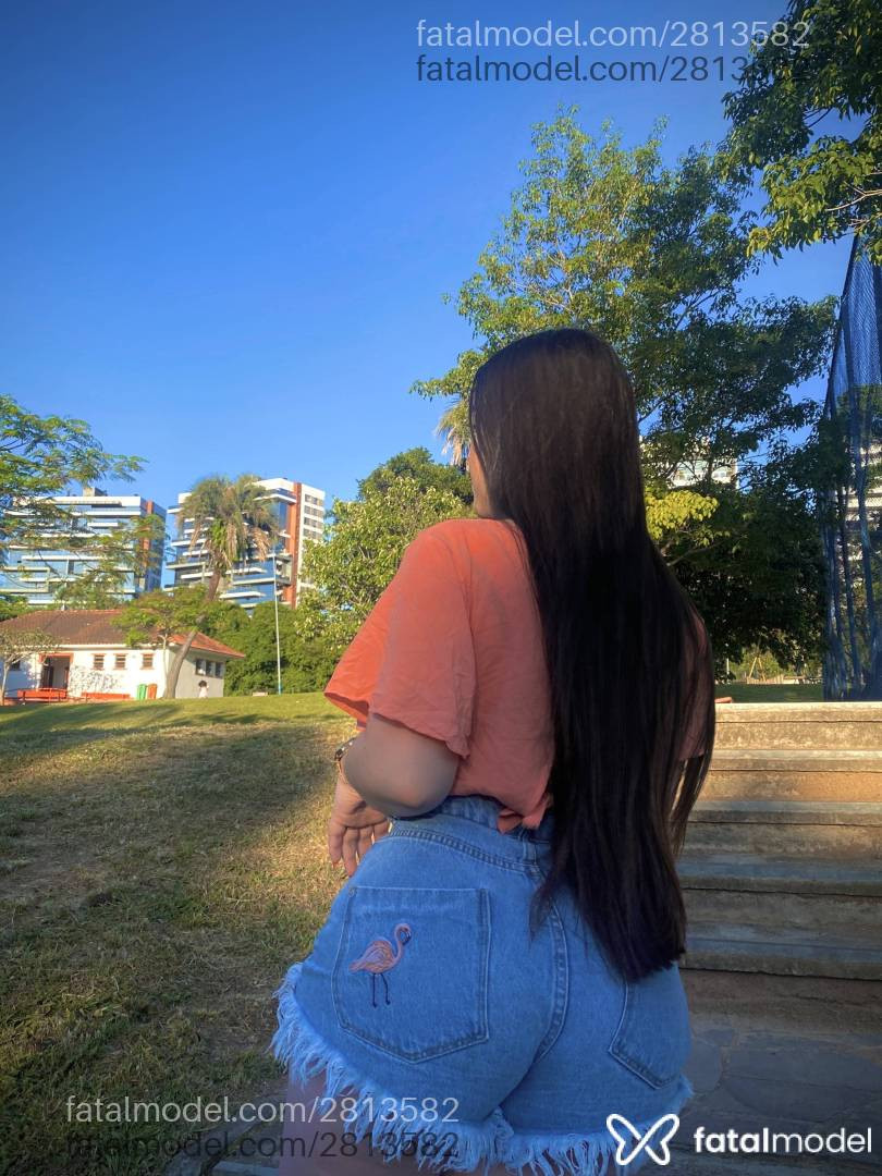 Acompanhante mulher com cabelo castanho de olhos castanhos em Bento Gonçalves Acompanhante mulher com cabelo castanho de olhos castanhos em Bento Gonçalves - Natss