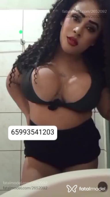 Acompanhante mulher morena (o) de olhos pretos em Sinop - Morena