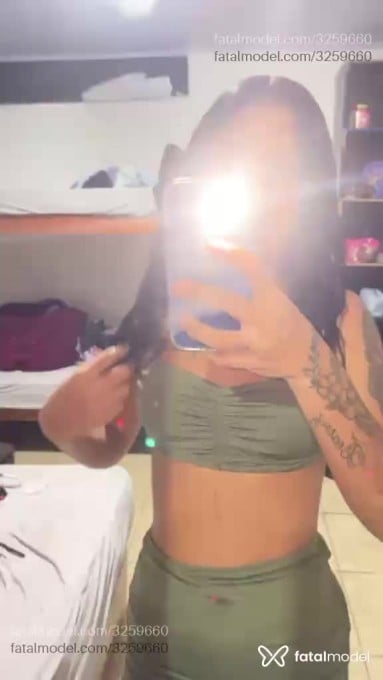 Acompanhante mulher morena (o) de olhos castanhos em Guarujá - Safira