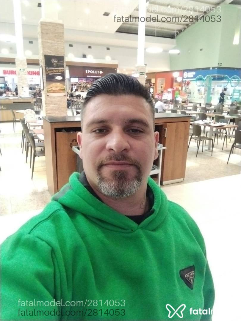Acompanhante homem morena (o) de olhos verdes em Sete Lagoas Acompanhante homem morena (o) de olhos verdes em Sete Lagoas - Tonyy