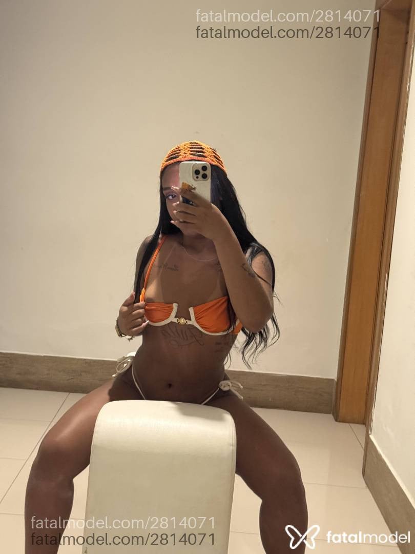 Acompanhante mulher com cabelo castanho de olhos castanhos em Salvador - Meel