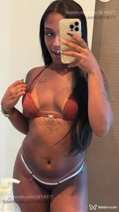 Acompanhante mulher com cabelo castanho de olhos castanhos em São Paulo - Meel