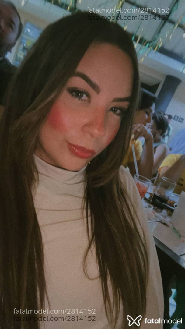 Acompanhante mulher com cabelo castanho de olhos verdes em Jundiaí - Isabela Duarte
