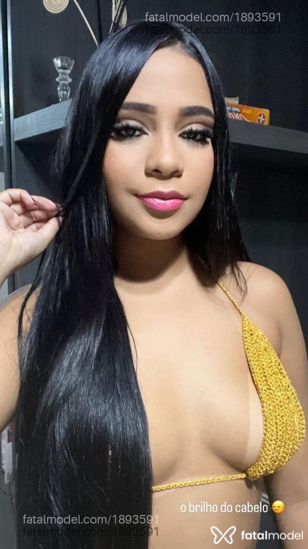 Acompanhante mulher com cabelo castanho de olhos pretos em São Luís - Luna Cartier