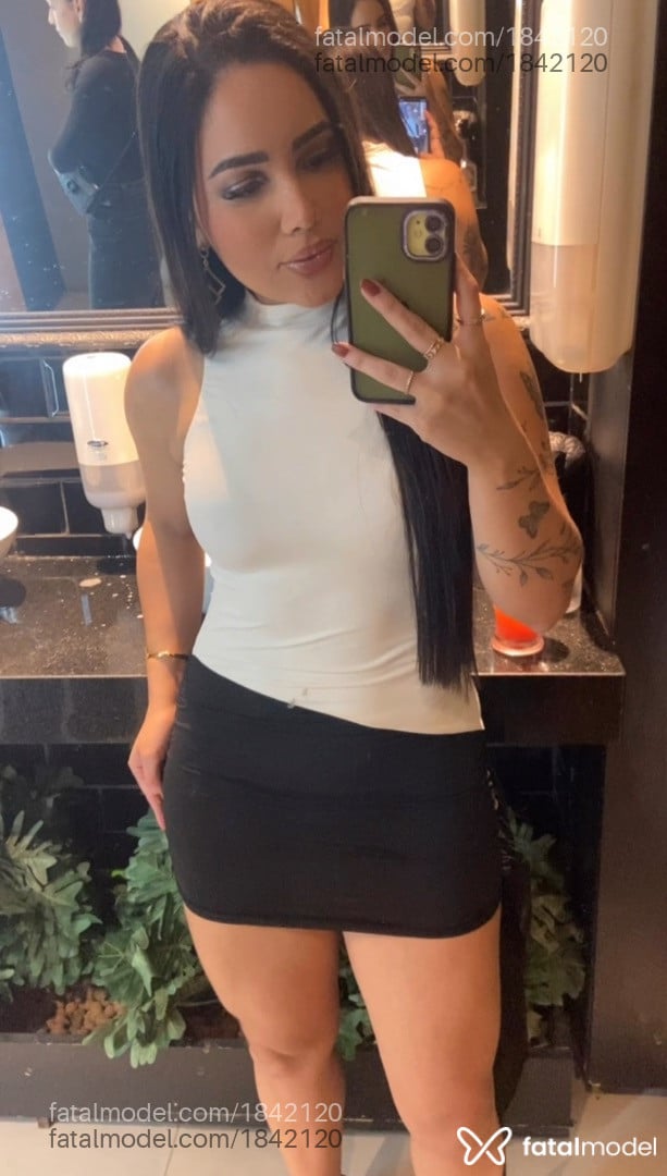 Acompanhante mulher com cabelo castanho de olhos castanhos em Petrolina Acompanhante mulher com cabelo castanho de olhos castanhos em Petrolina - Catarina