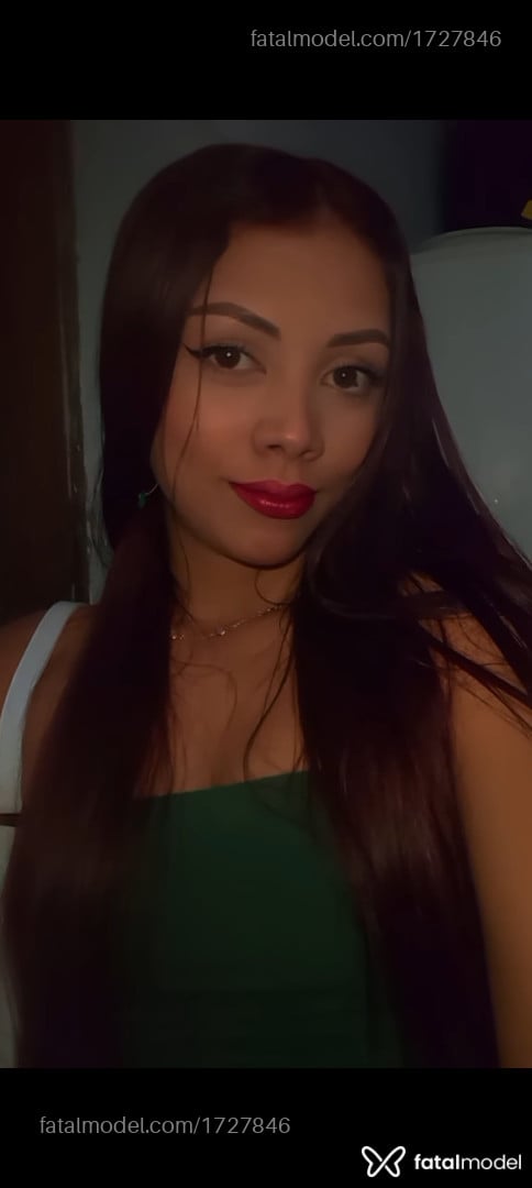 Acompanhante mulher ruiva (o) de olhos castanhos em Ananindeua - Vitória