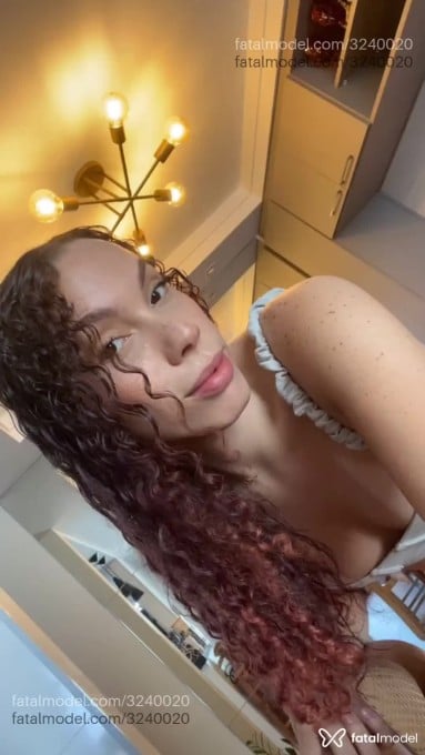 Acompanhante mulher trans ruiva (o) de olhos castanhos em Volta Redonda - Bruna