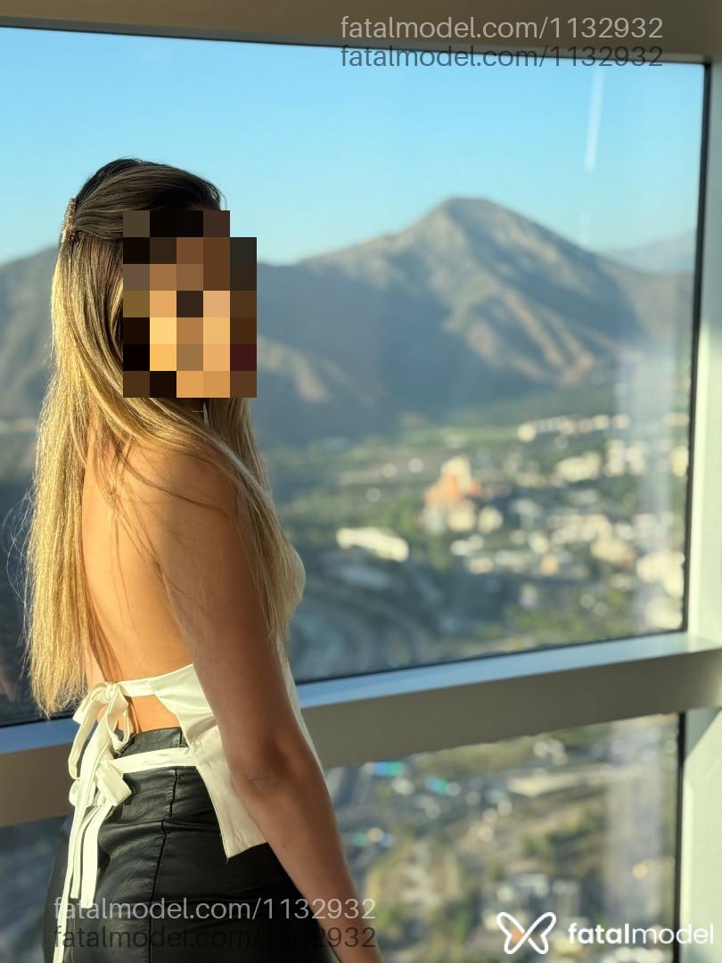 Acompanhante mulher loira (o) de olhos castanhos - Ana clara
