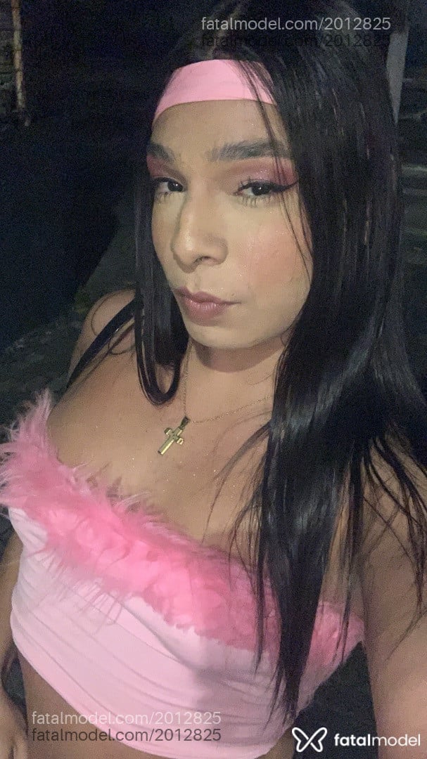 Acompanhante mulher trans com cabelo castanho de olhos pretos em Natal Acompanhante mulher trans com cabelo castanho de olhos pretos em Natal - Leticia Silva