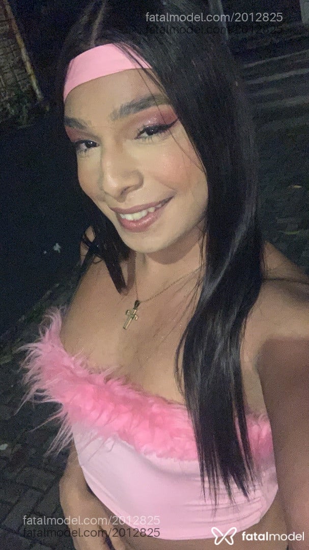 Acompanhante mulher trans com cabelo castanho de olhos pretos em Natal Acompanhante mulher trans com cabelo castanho de olhos pretos em Natal - Leticia Silva