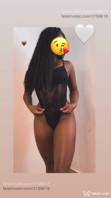 Acompanhante mulher morena (o) de olhos pretos em Guarapuava - Lorena