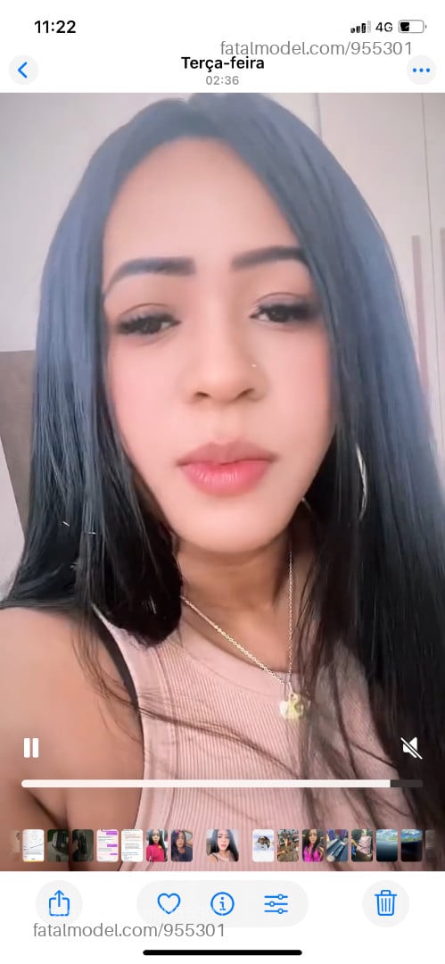 Acompanhante mulher morena (o) de olhos pretos - Poly Acompanhante mulher morena (o) de olhos pretos - Poly