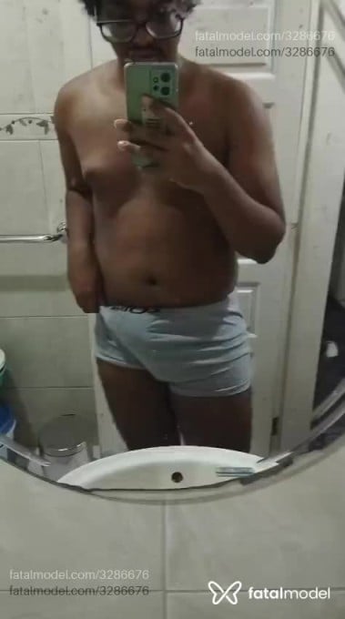 Acompanhante homem morena (o) de olhos pretos - Gs Ativonerd