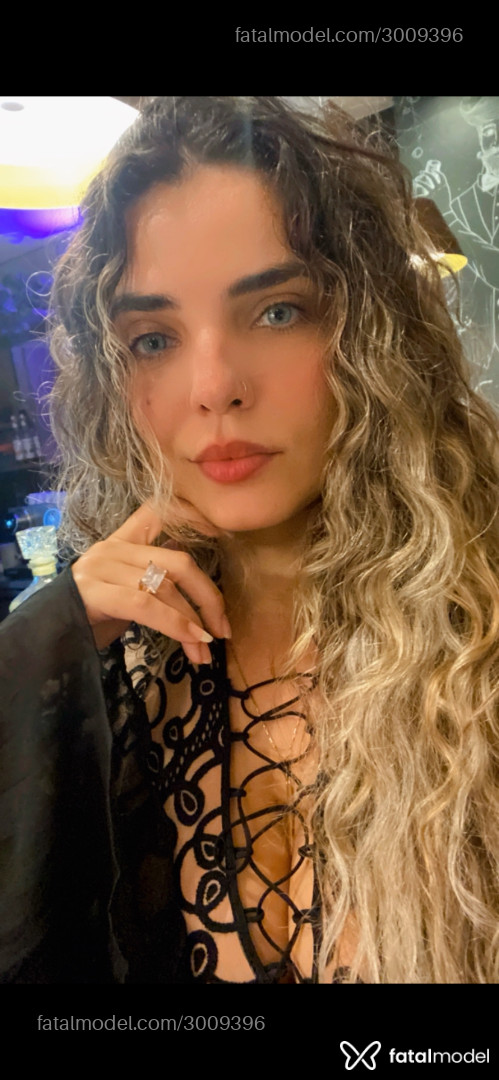 Acompanhante mulher loira (o) de olhos castanhos em São José dos Campos Acompanhante mulher loira (o) de olhos castanhos em São José dos Campos - Débora Galdino
