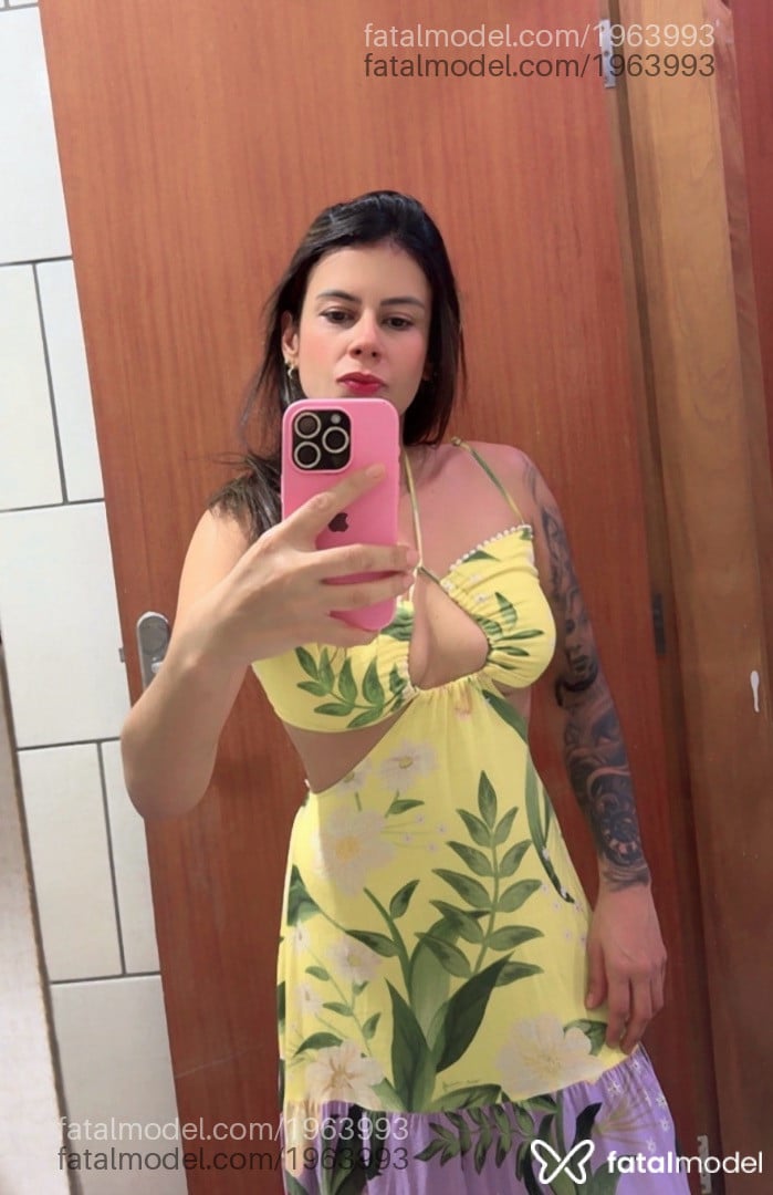 Acompanhante mulher morena (o) de olhos castanhos - Mel
