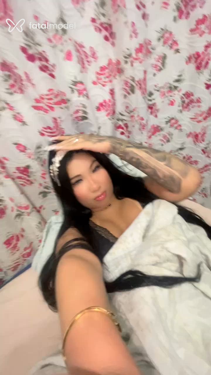 Acompanhante mulher morena (o) de olhos azuis em Manaus Acompanhante mulher morena (o) de olhos azuis em Manaus - Clara