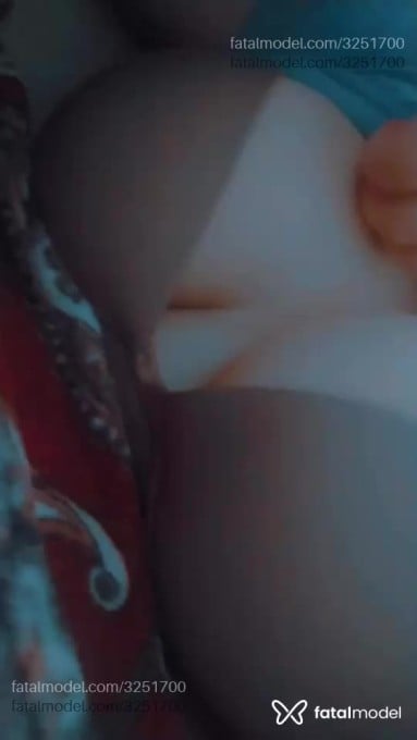 Acompanhante mulher com cabelo colorido de olhos pretos em Botucatu Acompanhante mulher com cabelo colorido de olhos pretos em Botucatu - Misticdoce