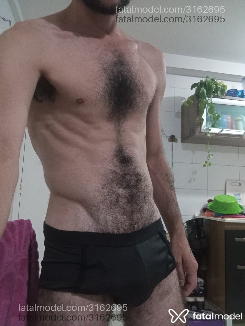 Acompanhante homem com cabelo castanho de olhos castanhos em Maringá - Alec