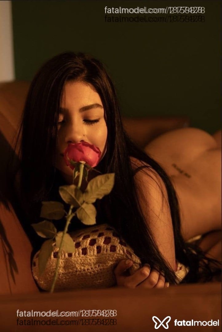 Acompanhante mulher morena (o) de olhos castanhos em Porto Velho - Milena