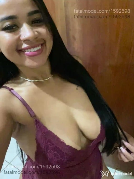 Acompanhante mulher com cabelo castanho de olhos pretos em Ribeirão Preto - Tayna