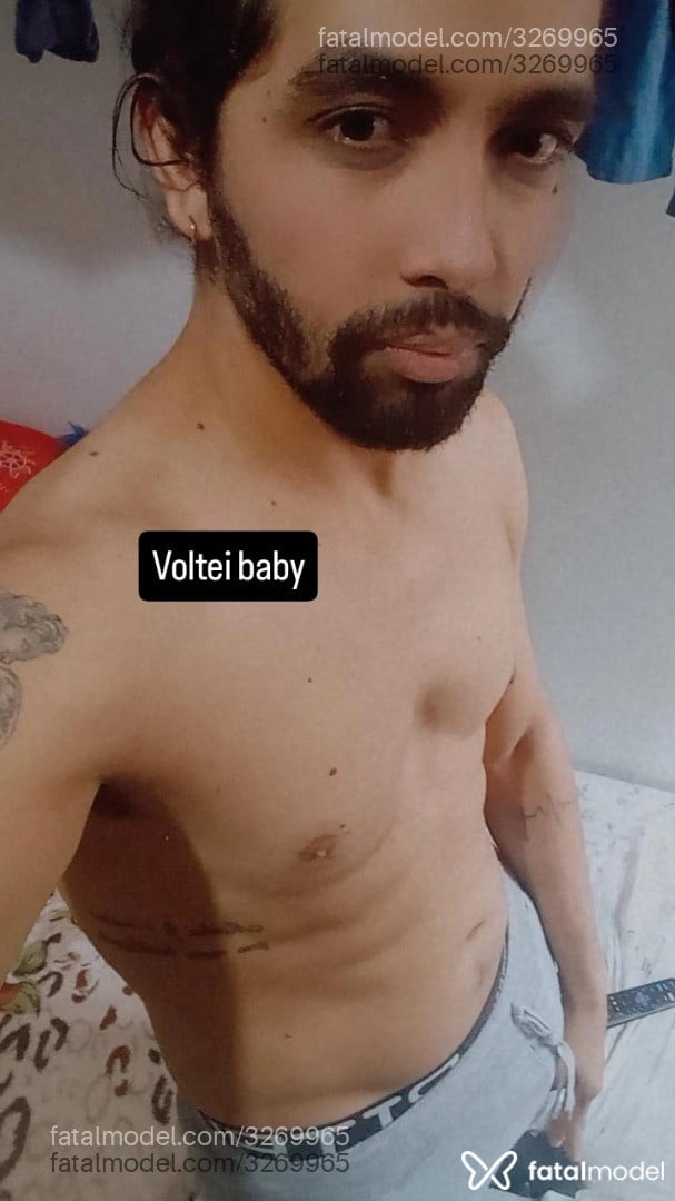 Acompanhante homem morena (o) de olhos castanhos em Tapejara Acompanhante homem morena (o) de olhos castanhos em Tapejara - Davialk
