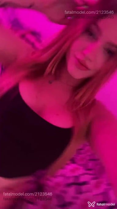 Acompanhante mulher trans loira (o) de olhos mel em São Paulo - angel