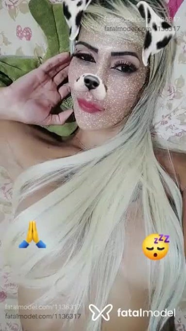 Acompanhante travesti com cabelo colorido de olhos cinza em Primavera do Leste - Lettys
