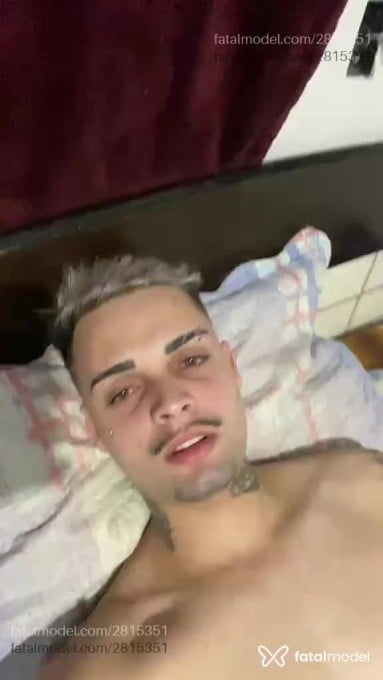 Acompanhante homem loira (o) de olhos verdes em Brusque - Otávio Laurindo