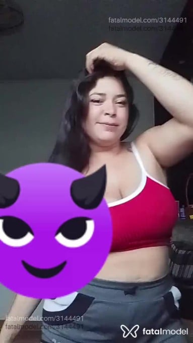 Acompanhante mulher com cabelo castanho de olhos castanhos em Votuporanga - Karolaynesantos