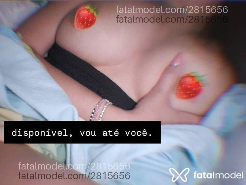 Acompanhante mulher morena (o) de olhos pretos - Cristal
