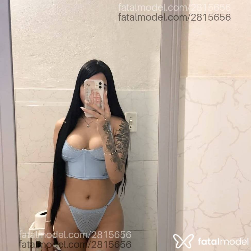 Acompanhante mulher morena (o) de olhos pretos - Cristal