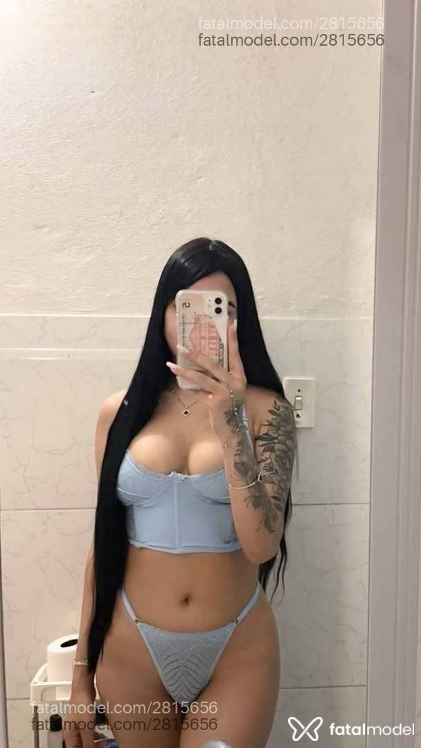 Acompanhante mulher morena (o) de olhos pretos - Cristal