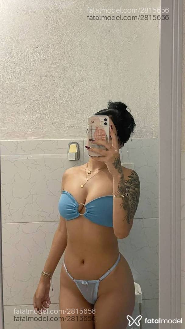 Acompanhante mulher morena (o) de olhos pretos - Mary