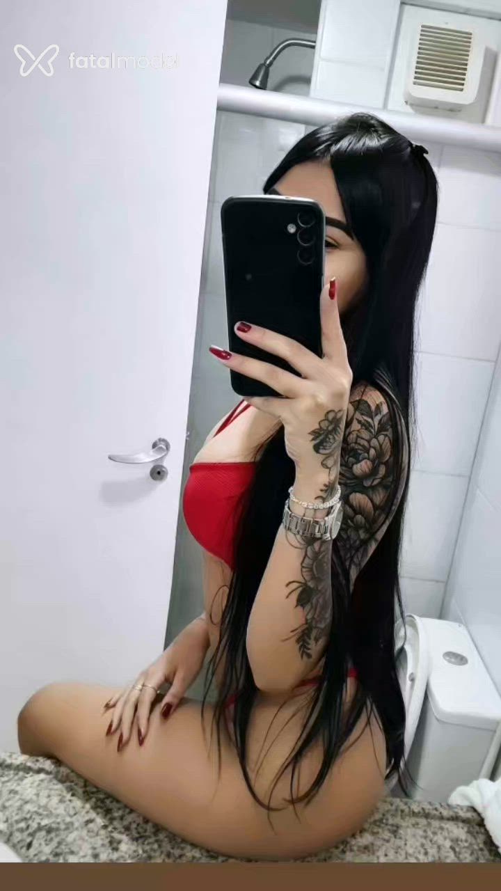 Acompanhante mulher morena (o) de olhos pretos em Fortaleza Acompanhante mulher morena (o) de olhos pretos em Fortaleza - Cristal