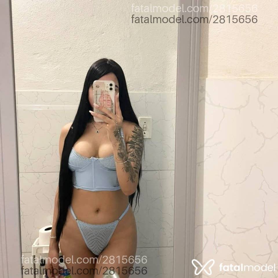 Acompanhante mulher morena (o) de olhos pretos - Cristal