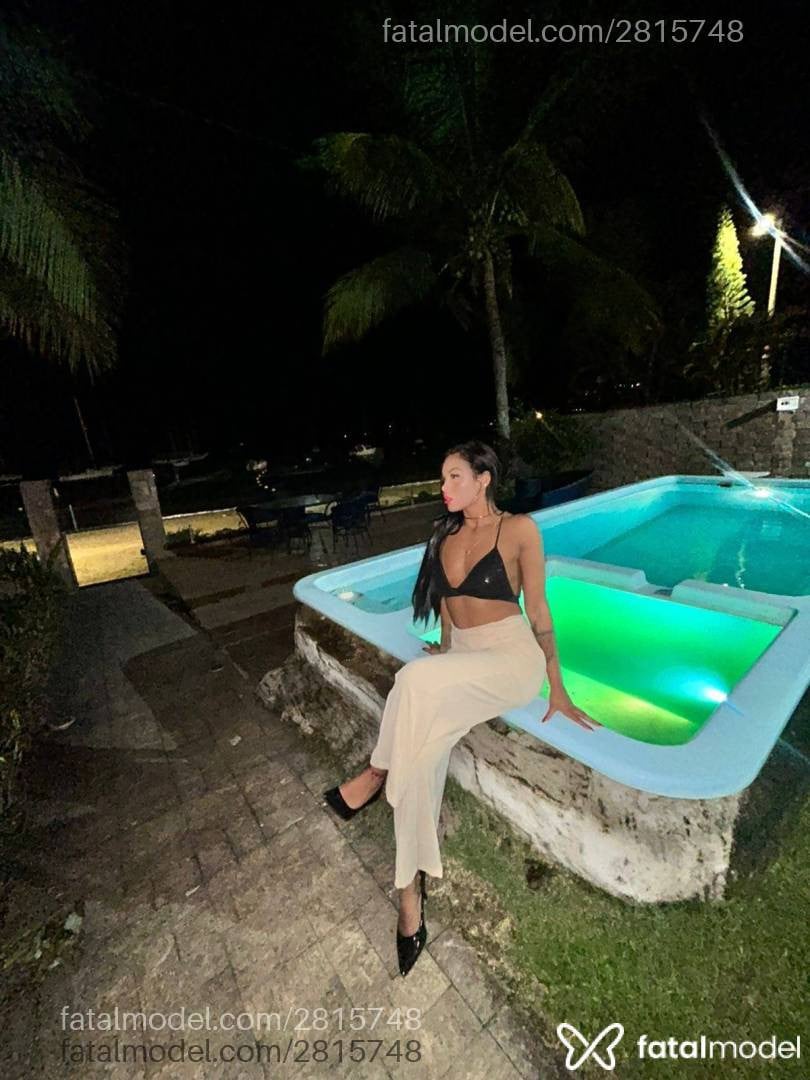 Acompanhante mulher morena (o) de olhos castanhos - Babisinha