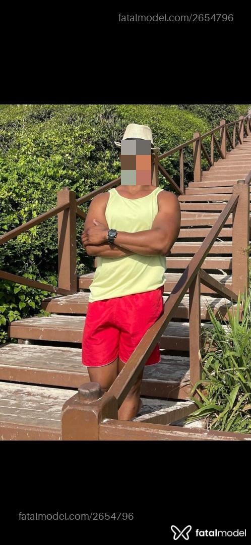 Acompanhante homem morena (o) de olhos castanhos em Serra Acompanhante homem morena (o) de olhos castanhos em Serra - Socram