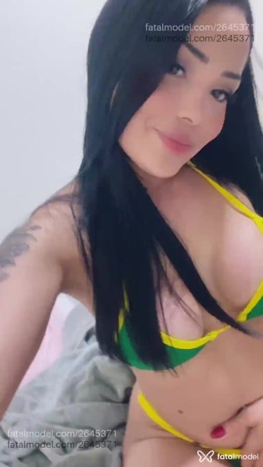 Acompanhante mulher trans morena (o) de olhos castanhos - Luluzinhasafada