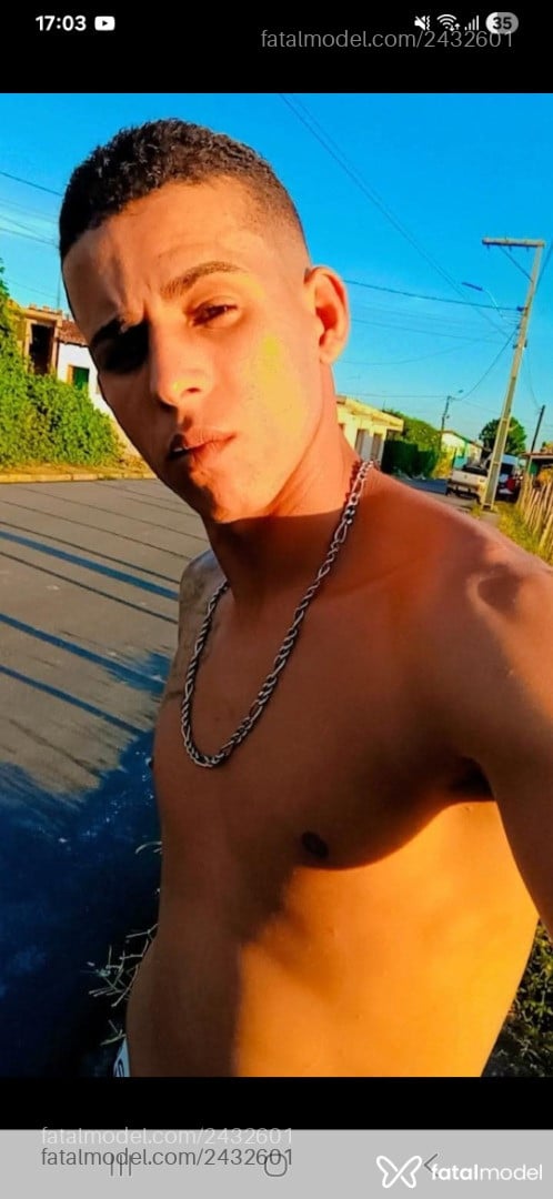 Acompanhante homem morena (o) de olhos castanhos em Itapema - Devyd Pekeno