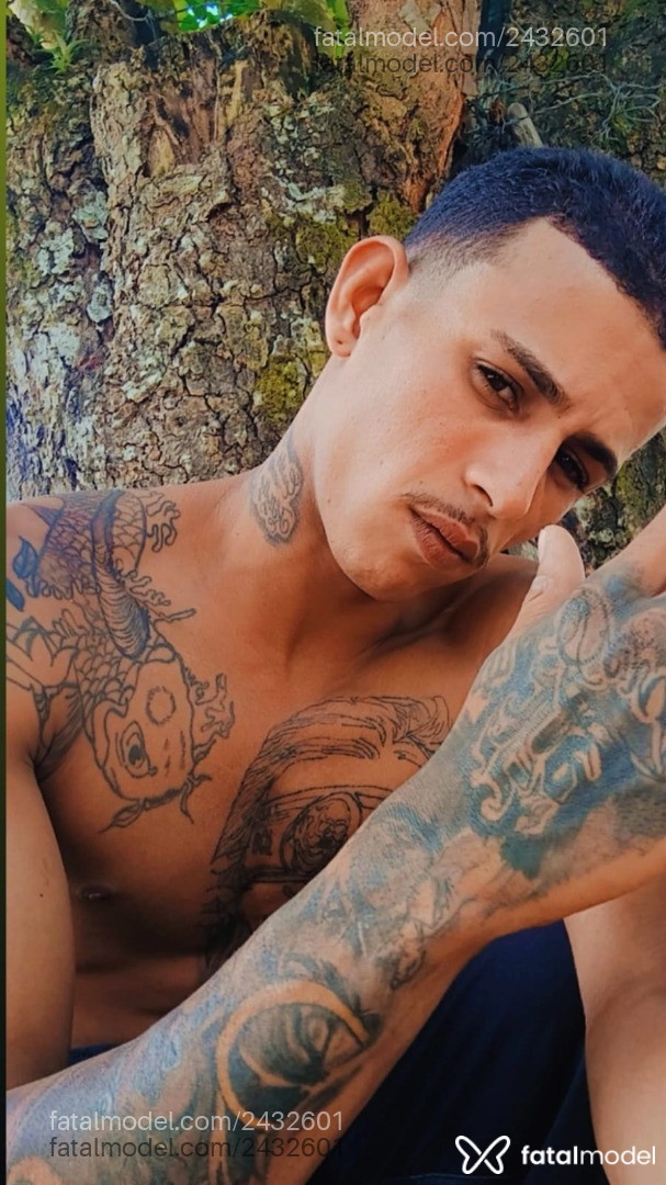Acompanhante homem morena (o) de olhos castanhos em Itapema - Devyd Pekeno
