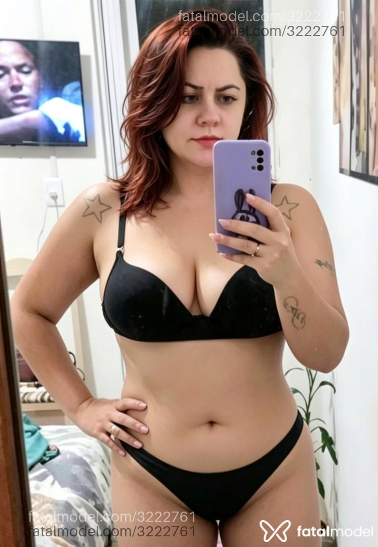 Acompanhante mulher ruiva (o) de olhos mel em Balneário Camboriú - Alana