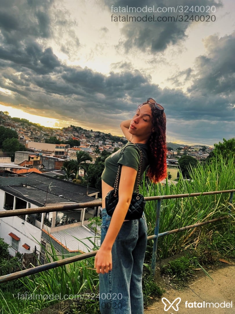 Acompanhante mulher trans ruiva (o) de olhos castanhos em Volta Redonda - Bruna