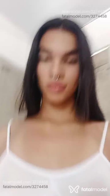 Acompanhante mulher trans com cabelo castanho de olhos castanhos em Virtual - Beatriz