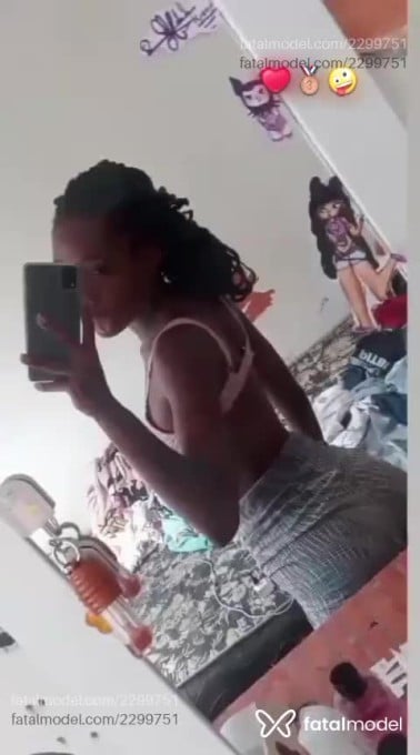 Acompanhante mulher com cabelo castanho de olhos castanhos - Sekinha Acompanhante mulher com cabelo castanho de olhos castanhos - Sekinha