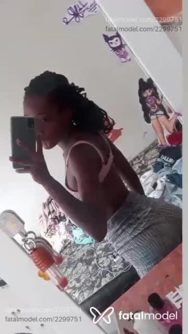 Acompanhante mulher com cabelo castanho de olhos castanhos - Sekinha Acompanhante mulher com cabelo castanho de olhos castanhos - Sekinha