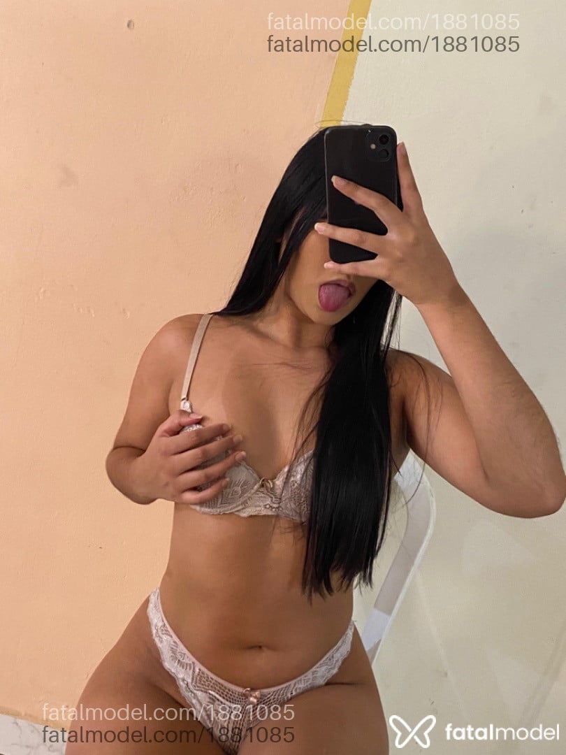 Acompanhante mulher morena (o) de olhos pretos em São Paulo - Fairy