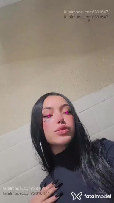 Acompanhante mulher morena (o) de olhos castanhos - Karoline Acompanhante mulher morena (o) de olhos castanhos - Karoline