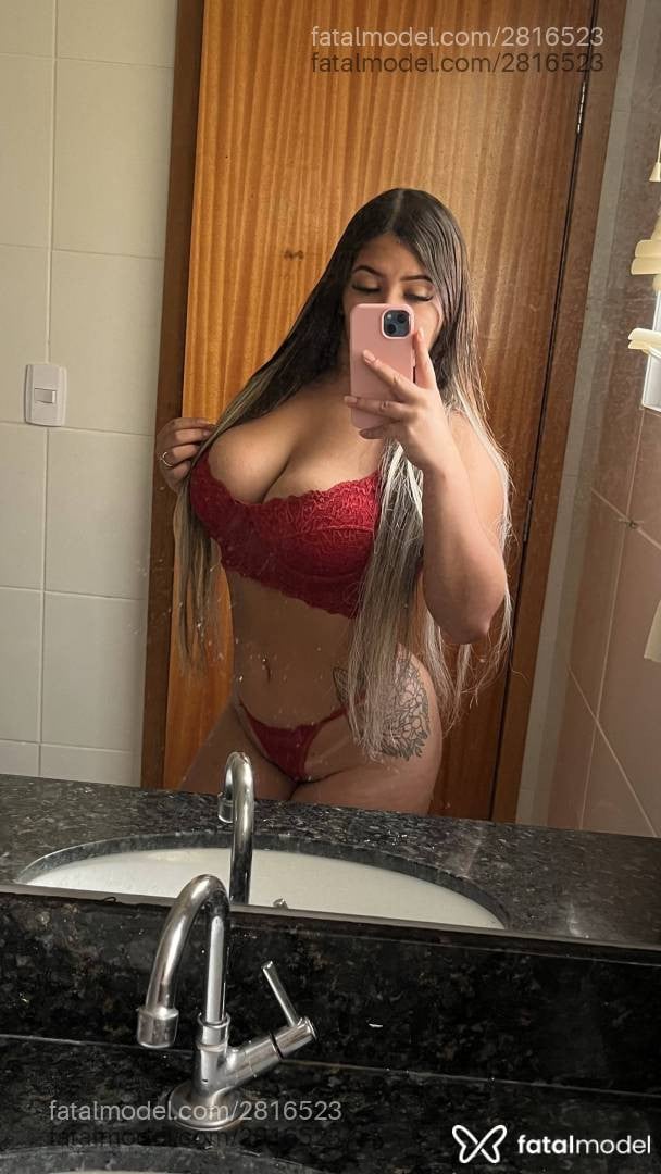 Acompanhante mulher loira (o) de olhos castanhos em Votuporanga - Bia